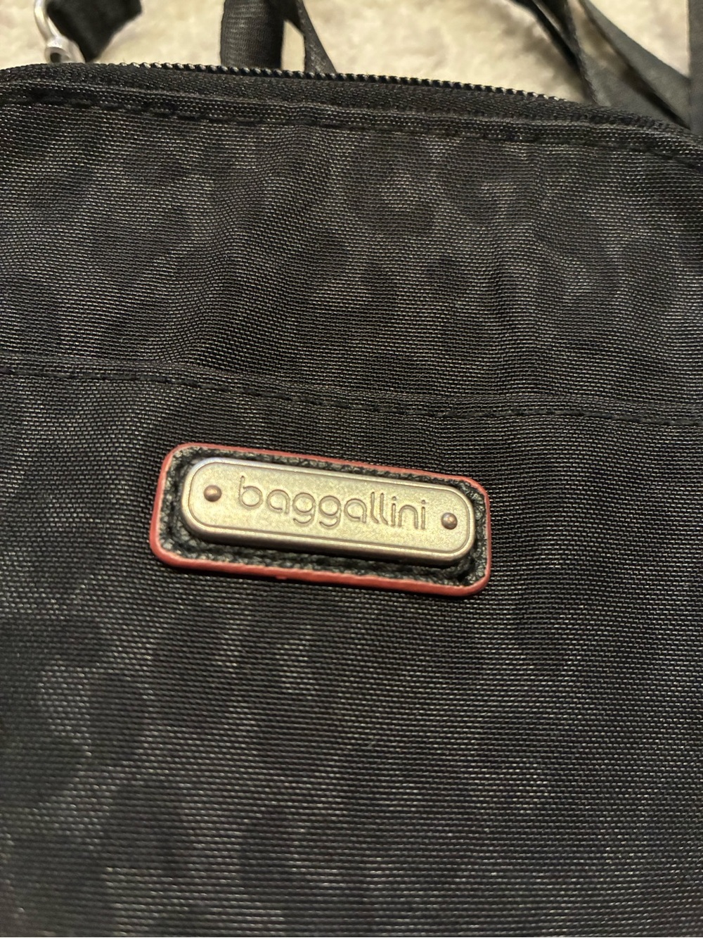 Baggallini Black Bryant Crossbody - Picture 3 of 8